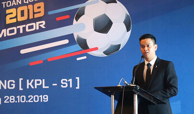 Ông Phạm Ngọc Tuấn - TGĐ Vietfootball phát biểu trong buổi lễ ra mắt giải đấu.