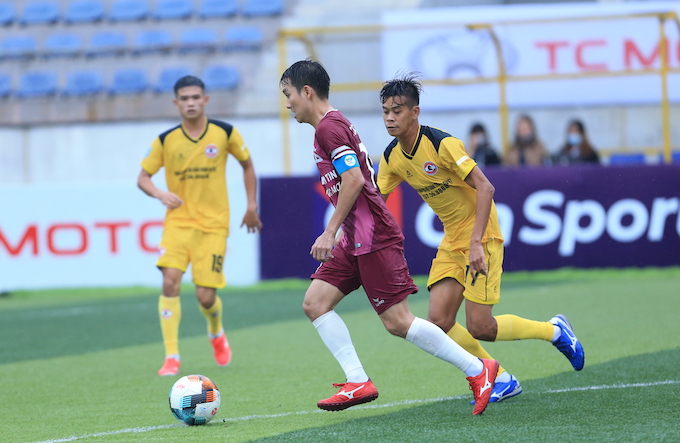 Tuấn Sơn có bàn thắng sớm vào phút thứ 17 của trận đấu. 